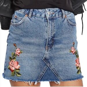 Topshop Moto Embroidered Denim Mini Skirt, sz 6